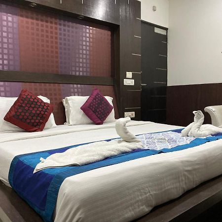 The Bonlon Inn-Near Blk Hospital Delhi  Buitenkant foto