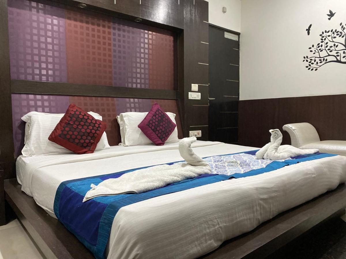 The Bonlon Inn-Near Blk Hospital Delhi  Buitenkant foto