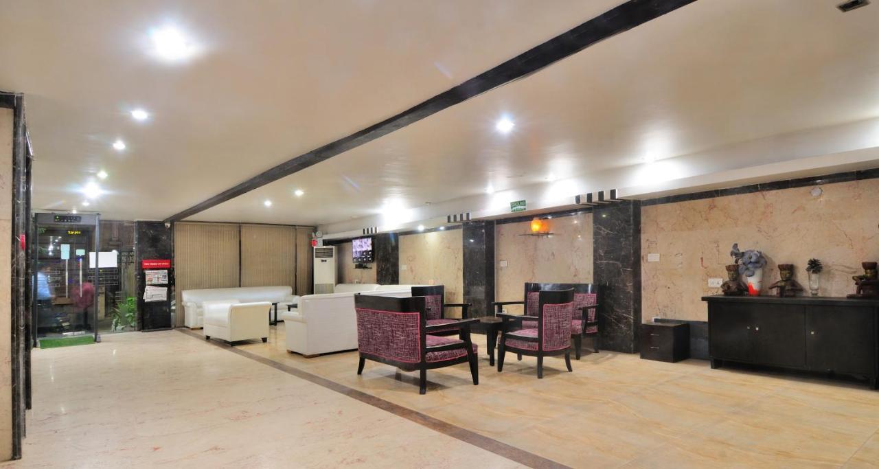 The Bonlon Inn-Near Blk Hospital Delhi  Buitenkant foto