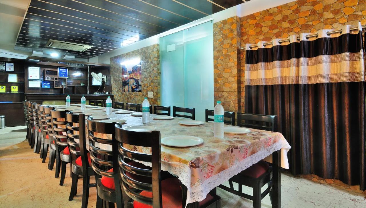The Bonlon Inn-Near Blk Hospital Delhi  Buitenkant foto