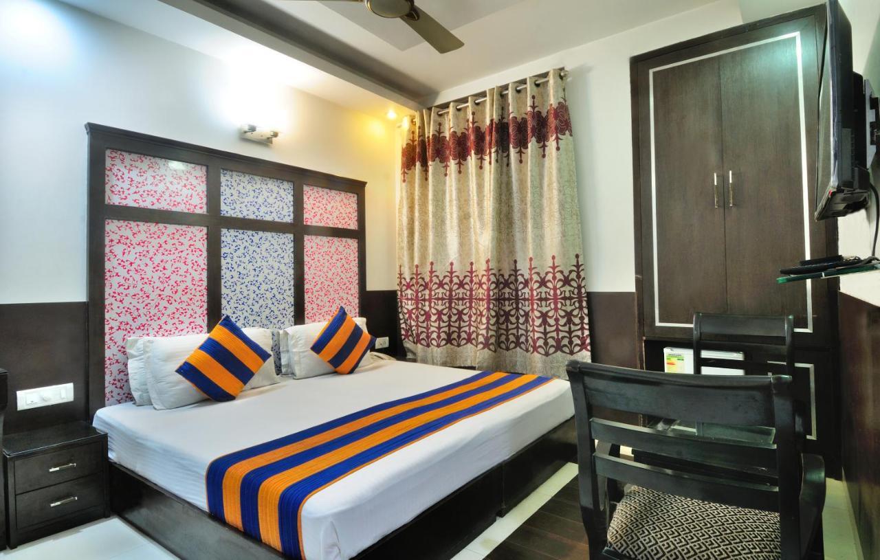 The Bonlon Inn-Near Blk Hospital Delhi  Buitenkant foto