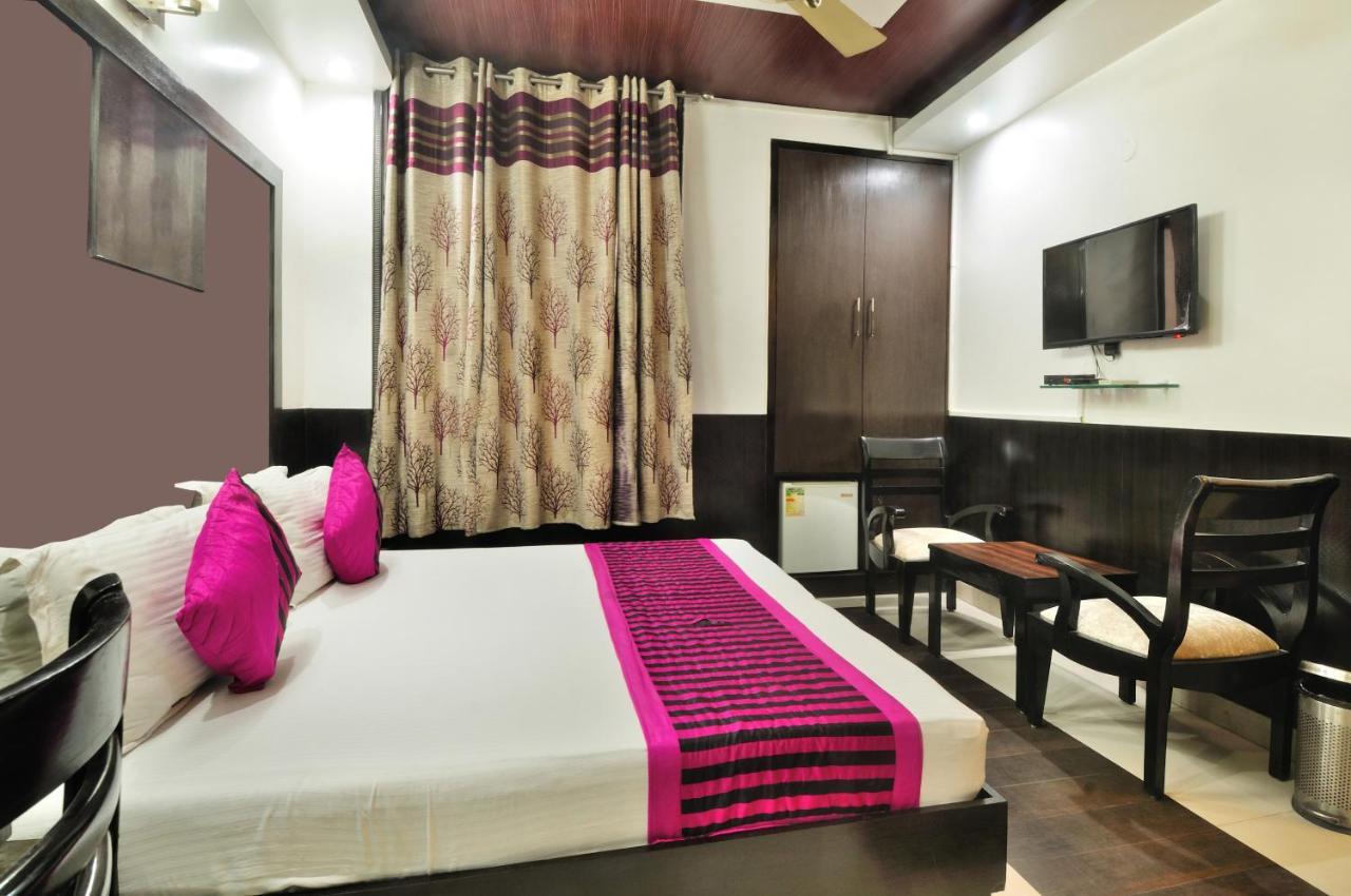 The Bonlon Inn-Near Blk Hospital Delhi  Buitenkant foto